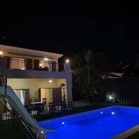 Heights Luxury 3bedroom Villa- Private Pool, Garden & Sunset Views Tala