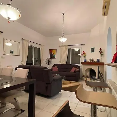 Heights Luxury 3bedroom Villa- Private Pool, Garden & Sunset Views Villa *