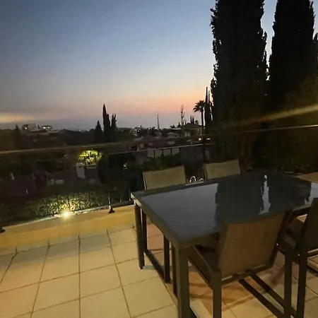 Villa Heights Luxury 3bedroom Villa- Private Pool, Garden & Sunset Views *