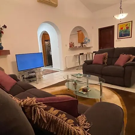 Villa Heights Luxury 3bedroom Villa- Private Pool, Garden & Sunset Views Tala