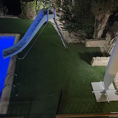 Heights Luxury 3bedroom Villa- Private Pool, Garden & Sunset Views Villa *