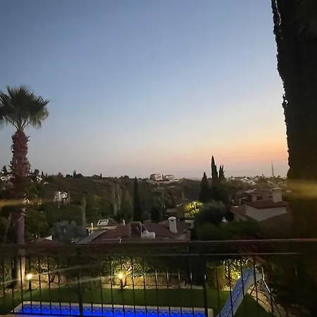 Heights Luxury 3bedroom Villa- Private Pool, Garden & Sunset Views Villa Tala
