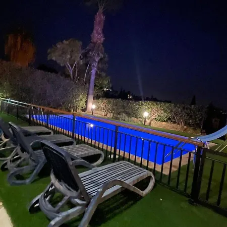 Villa Heights Luxury 3bedroom Villa- Private Pool, Garden & Sunset Views