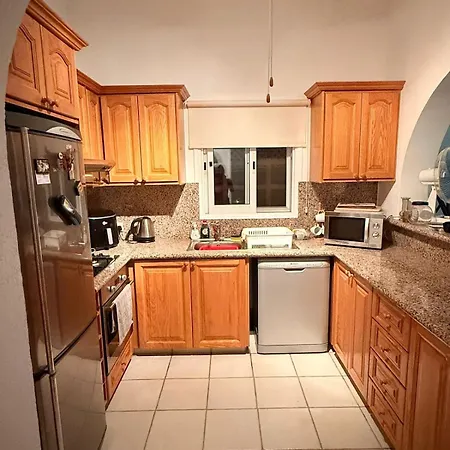 Heights Luxury 3bedroom Villa- Private Pool, Garden & Sunset Views Villa