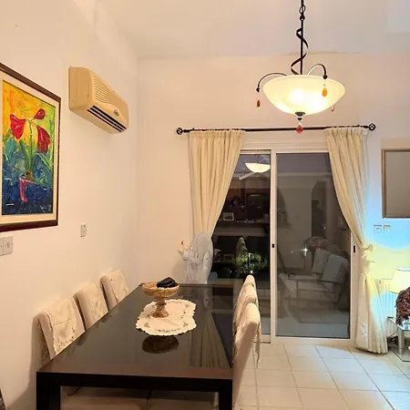 Heights Luxury 3bedroom Villa- Private Pool, Garden & Sunset Views Villa